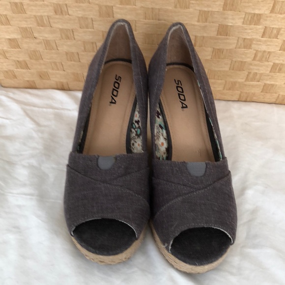 Brown/ grey Wedges - Picture 2 of 4